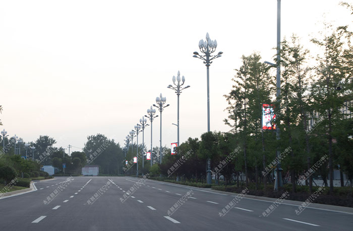 LED灯杆屏