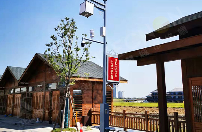 纪南文旅区的LED灯杆屏.jpg