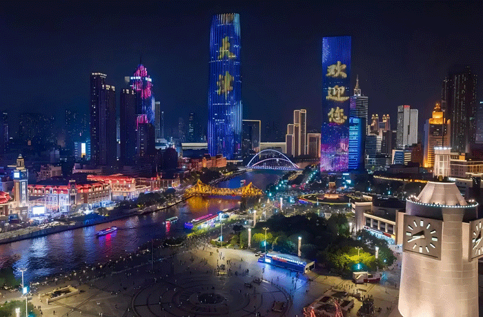天津LED智慧灯杆屏夜景