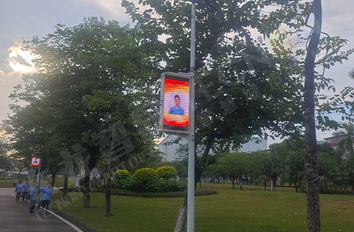 广州从化万力轮胎工业区全铸铝灯杆屏应用.jpg 广州从化万力轮胎工业区全铸铝灯杆屏应用.jpg