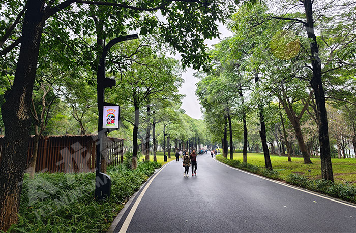 车路协同智慧路灯屏自动驾驶信息推送