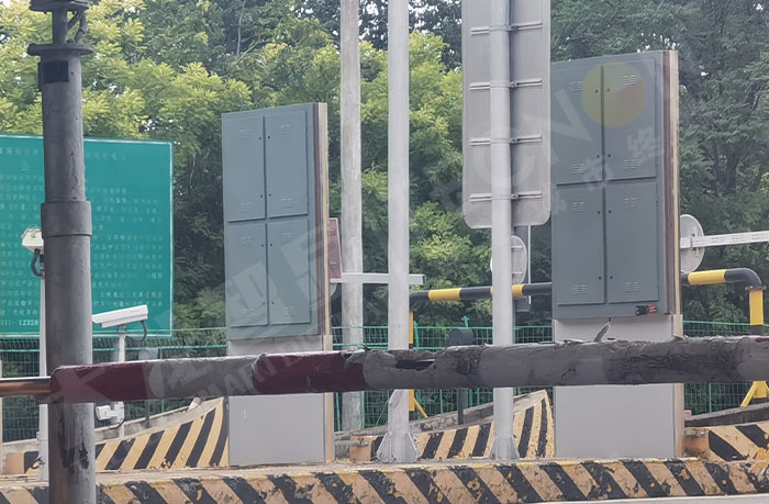 LED广告机耐候性石家庄鹿泉收费站.jpg LED广告机耐候性石家庄鹿泉收费站.jpg