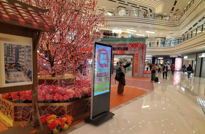 香港西九龙高铁站LED广告机接驳商场.jpg 香港西九龙高铁站LED广告机接驳商场.jpg