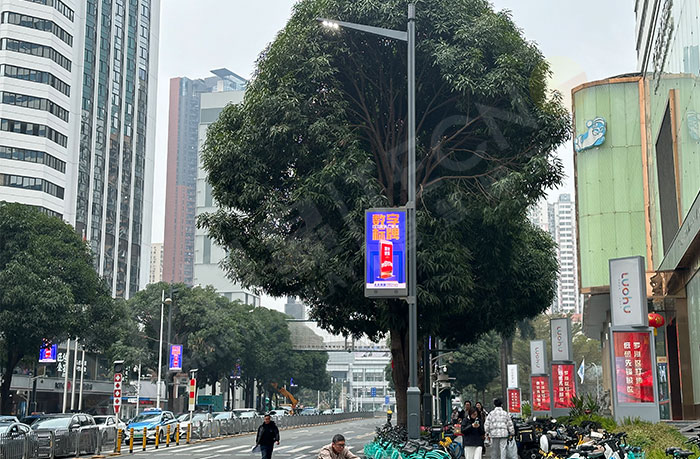 LED灯杆屏寻求转型之路 LED灯杆屏寻求转型之路